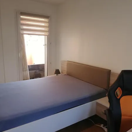 Grand T3 Avec Clim, Parking Et Terrasse Privative - Agen